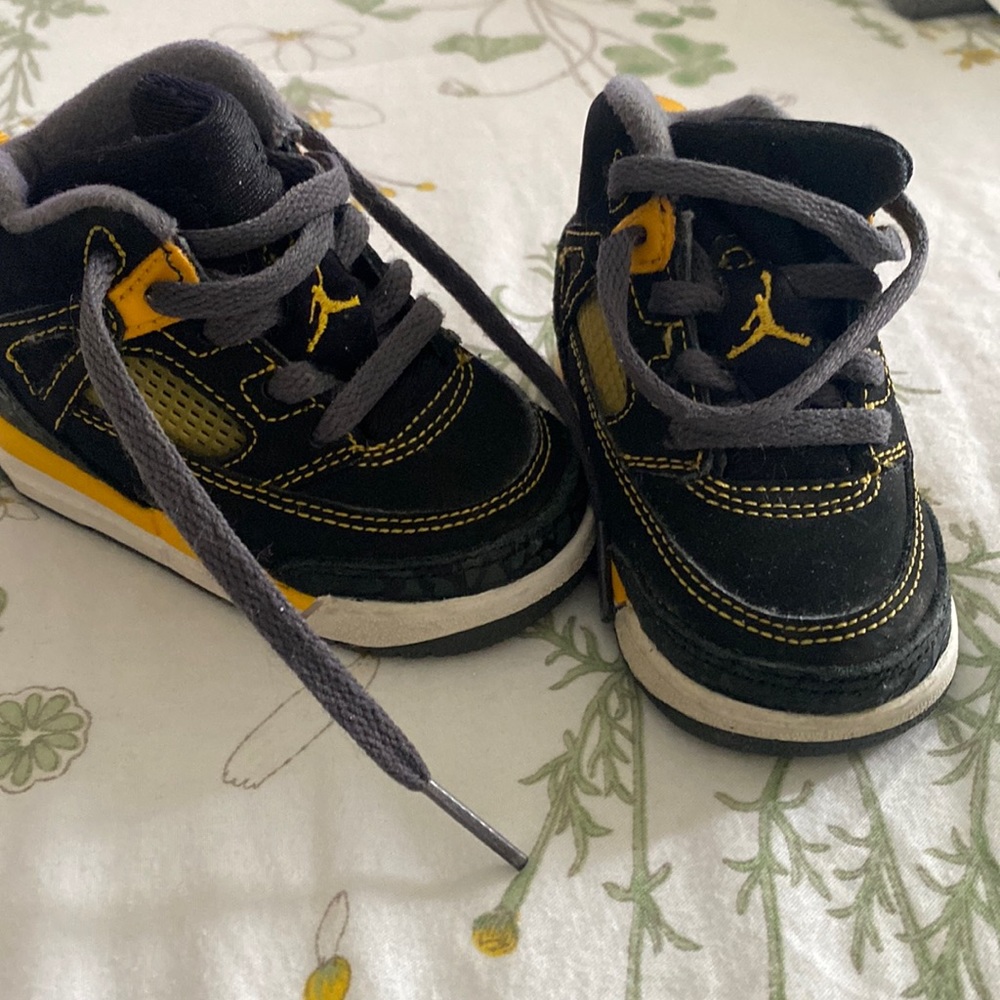 Jordans 4C